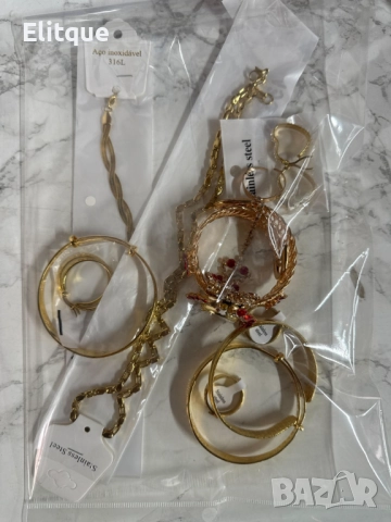 Мистериозна торбичка с бижута с 10бр висококачествени бижута, снимка 8 - Бижутерийни комплекти - 52684571