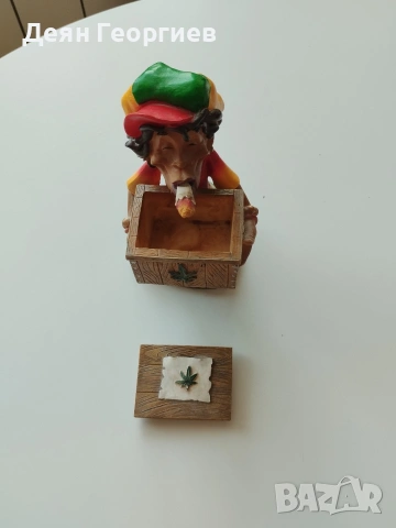 Продавам фигурка, снимка 2 - Декорация за дома - 54236699