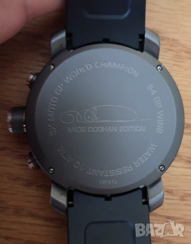 Оригинален мъжки часовник TW STEEL TW 613 MICK DOOHAN EDITON, снимка 9 - Мъжки - 53327936
