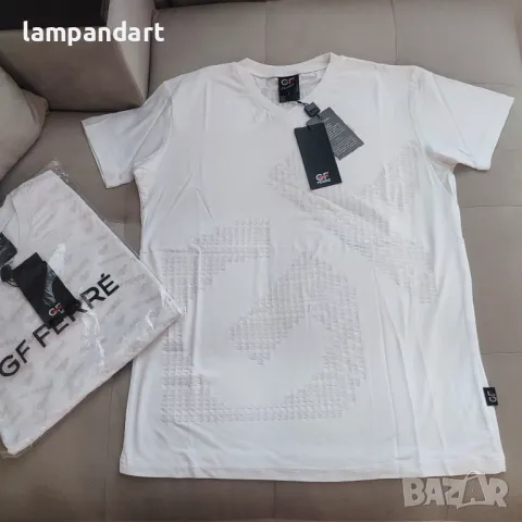 Тениска G Ferre в бяло с бродиран принт, снимка 2 - Тениски - 41660082