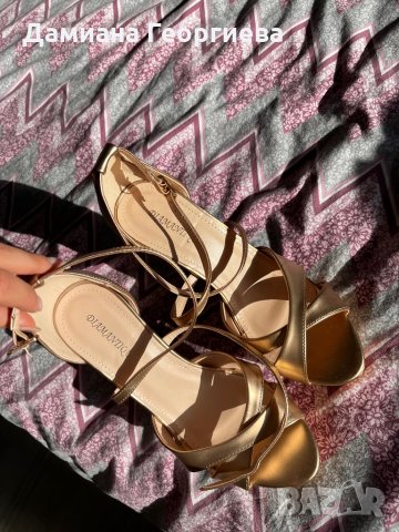Обувки с дебел ток в розово злато, снимка 1 - Дамски обувки на ток - 35080836