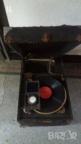 Ретро грамофон с пружина и манивела, снимка 1 - Антикварни и старинни предмети - 29928765