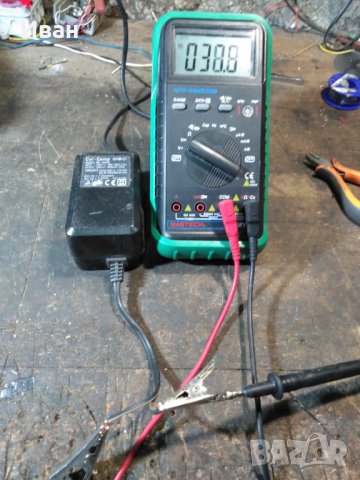 Продавам адаптор, снимка 2 - Мрежови адаптери - 29932579