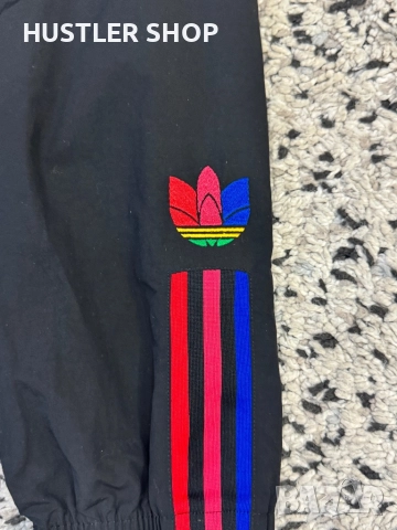 Дамско долнище ADIDAS. Размер М, снимка 5 - Спортни екипи - 52956287