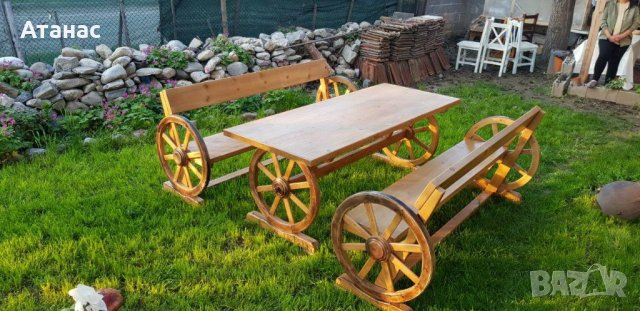 Баварски маси и пейки