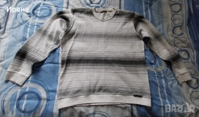 Пуловер и къси панталони