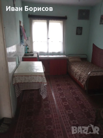 Къща с двор и стопански постройки – с. Замфирово, снимка 4 - Къщи - 53904835