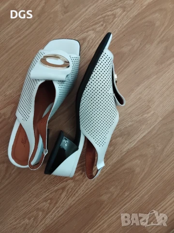 Дамски бели сандали  , снимка 2 - Сандали - 50487780
