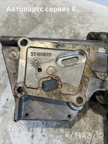 Alfa Romeo 147 2007 1.9 JTD 16V държач/скоба за двигател оригинален 55180833, 937A5000, снимка 2 - Части - 53022703