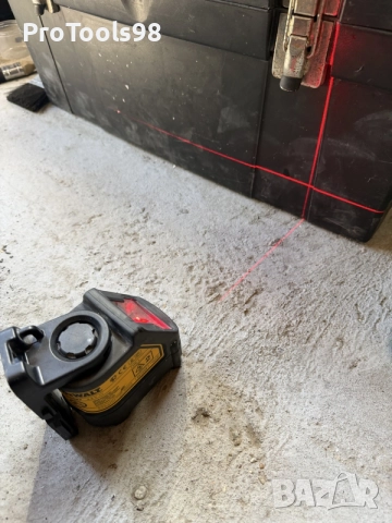 DeWALT DW087 линеен лазерен нивелир, снимка 3 - Измервателни инструменти - 56151723