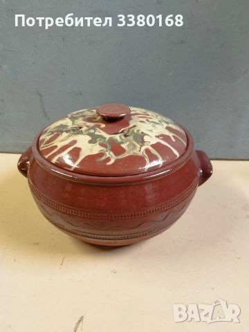 глинени съд за готвене нов