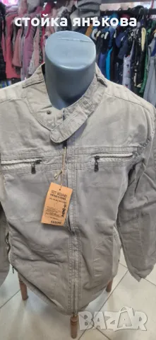 Мъжко бежово тънко яке от памучен плат 