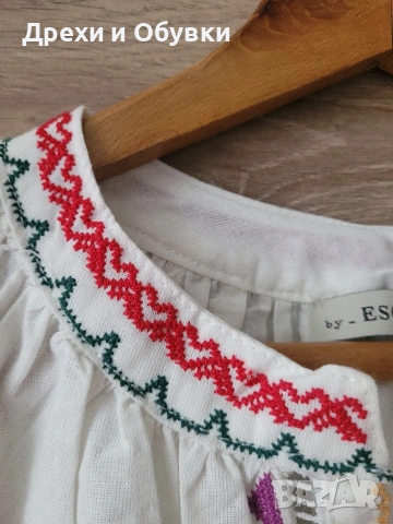 Нова блуза с ръчни бродерии памучна материя , снимка 7 - Блузи с дълъг ръкав и пуловери - 54196521