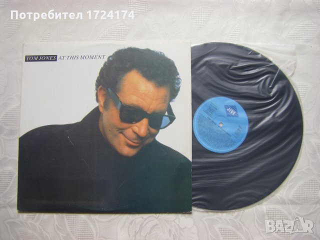 ВТА 12714 - Tom Jones. At This Moment, снимка 2 - Грамофонни плочи - 31556194