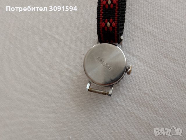 дамски часовник чайка    неръждаема стомана.Часовника има 17 камъка. Производство СССР. Работи,, снимка 2 - Дамски - 42205390
