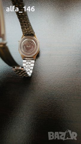 Дамски часовници Q&Q, снимка 10 - Дамски - 42570866