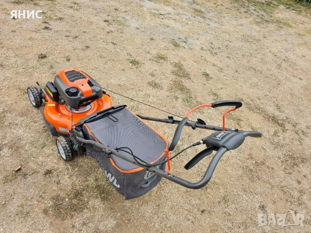 САМОХОДНА КОСАЧКА HUSQVARNA 4X4 HONDA. КАТО НОВА , снимка 10 - Градинска техника - 51840435