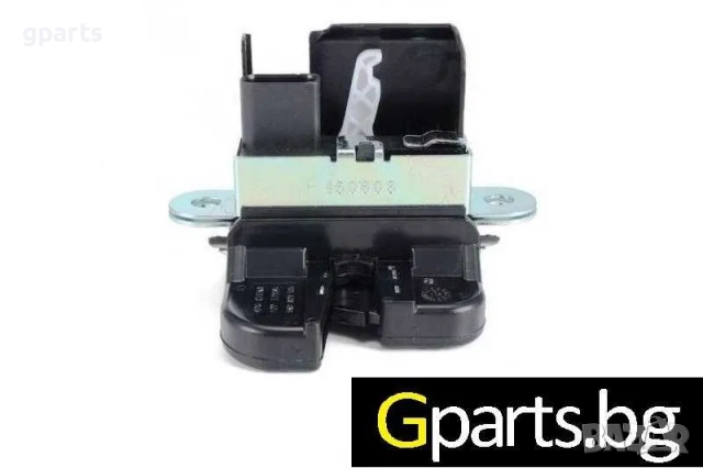 Брава за врата на багажник VW / Seat | OEM 5K0827505 / 5ND827505 | Gparts Софияя