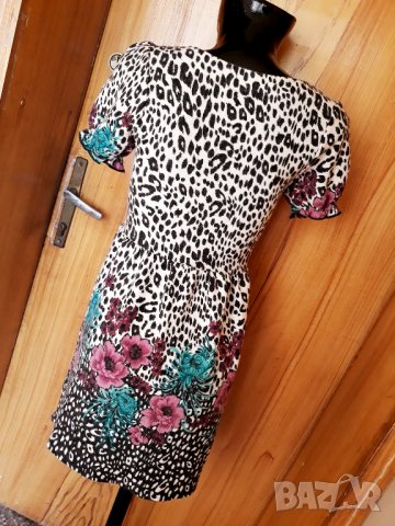 Леопардова вълнена рокля с флорални мотиви ХС, снимка 3 - Рокли - 34278736