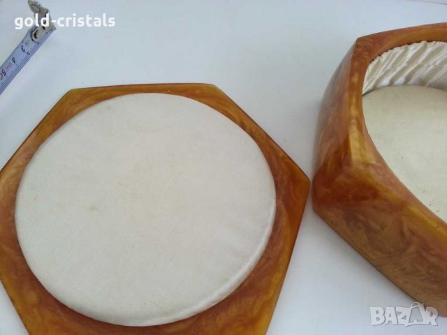 Голяма кутия каталин за бижута, снимка 3 - Антикварни и старинни предмети - 31378008