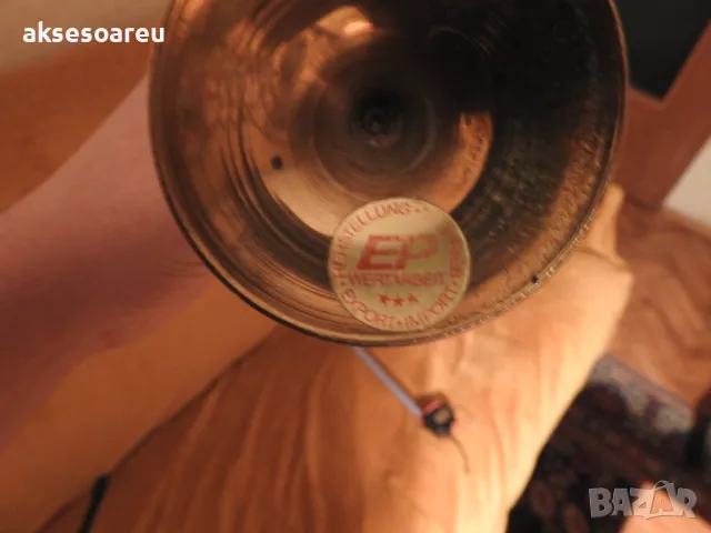 Декоративна бронзова ваза метална вазичка за цветя тип мензура стилна и красива немска от Германия, снимка 7 - Антикварни и старинни предмети - 50429313