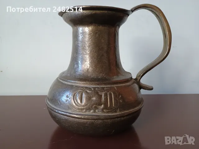 2240 грама. Много стара масивна бронзова кана, ваза. 