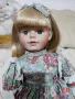 Порцеланова кукла , снимка 1
