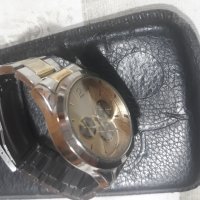 Часовник Avon с позлатен мотив , снимка 2 - Луксозни - 31365554