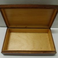 № 6916 стара дървена кутия  - с резбовани орнаменти  - размер 26 / 15 / 5,5 см, снимка 3 - Други ценни предмети - 40172563