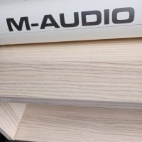  M-Audio Axiom Pro 61 Key USB , снимка 4 - Други - 42326038