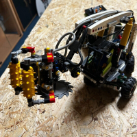 LEGO Technic Forest 2in1 pneumatic, Power Functions motor 1003 части, снимка 5 - Конструктори - 44796488