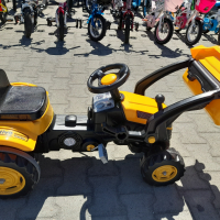 PILSAN детски трактор с гребло Active, снимка 1 - Коли, камиони, мотори, писти - 44585950