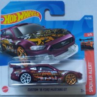 Hot Wheels Custom '18 Ford Mustang GT, снимка 1 - Колекции - 37379128