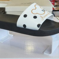 Дамски чехли в бял цвят модел на Москино, снимка 2 - Чехли - 37337285