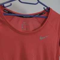 Nike Тениска/Дамска M, снимка 2 - Тениски - 34947304