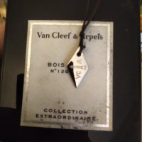 НАМАЛЕН VAN CLEEF & ARPELS COLLECTION EXTRAORDINAIRE BOIS DORE  (EDP) , снимка 2 - Унисекс парфюми - 38147732