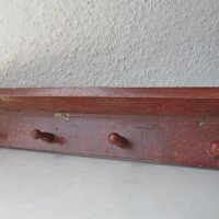 Стара дървена закачалка с рафтче отгоре, снимка 4 - Други ценни предмети - 29282140