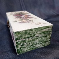Кутия за бижута с цветни мотиви - ръчна изработка, снимка 3 - Бижутерийни комплекти - 31803354