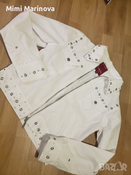 Бяло сако и бяло яке, снимка 1