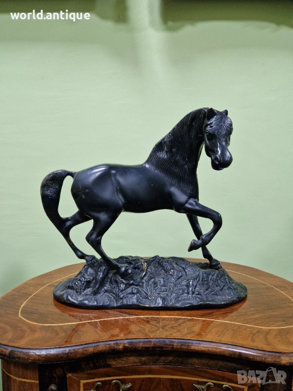 Прекрасна антикварна френска бронзова фигура статуетка , снимка 1