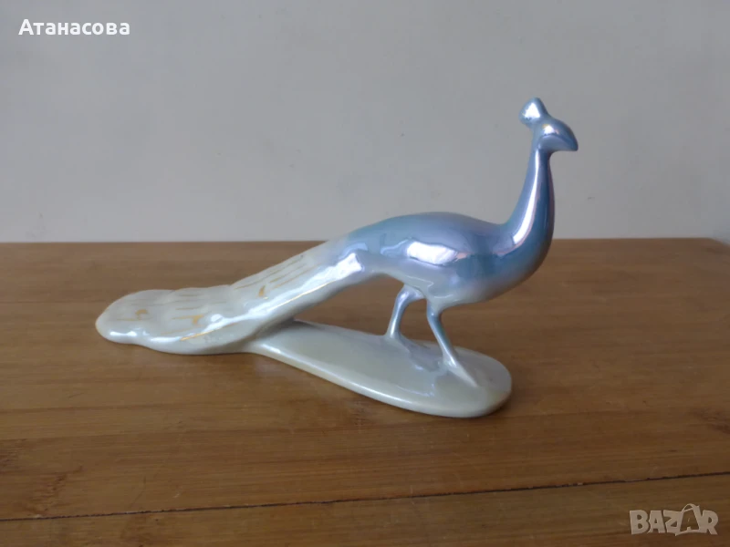 Българска порцеланова фигура Паун , снимка 1