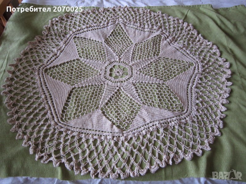 Нова ръчно плетена покривка ф.100 см, снимка 1