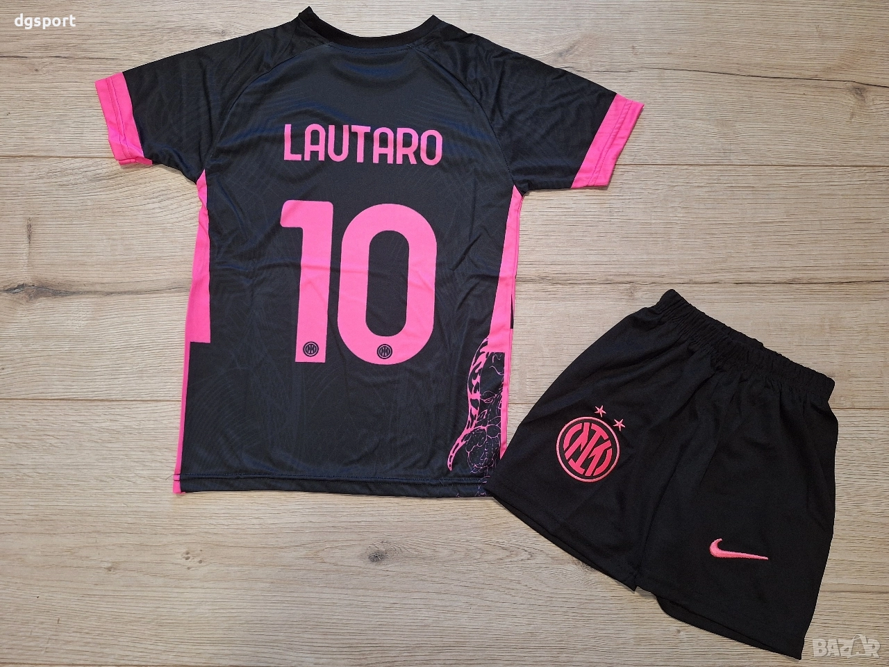 Детски флуоресцентен екип на Интер#Лаутаро Мартинес#10!, снимка 1