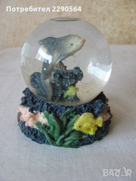 Стъклена топка - делфин, снимка 1