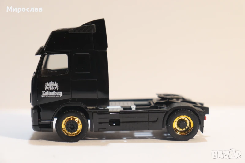 HERPA H0 1/87 VOLVO ВЛЕКАЧ КАМИОН МОДЕЛ ТИР, снимка 1
