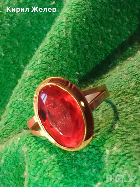 СТАРИНЕН с ДЕБЕЛА ПОЗЛАТА СКЪПОЦЕНЕН МЕДЕН ПРЪСТЕН с РЪЧНО ФАСЕТИРАН СКЪПОЦЕНЕН КАМЪК ГРАНАТ 29583, снимка 1