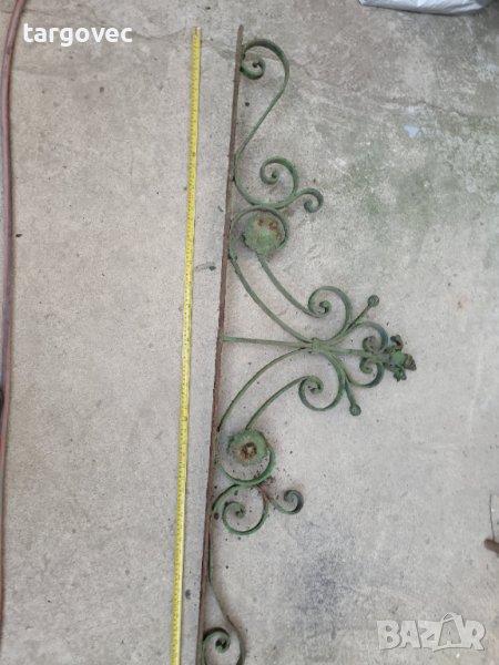 Старинен кован орнамент връх за врата, снимка 1