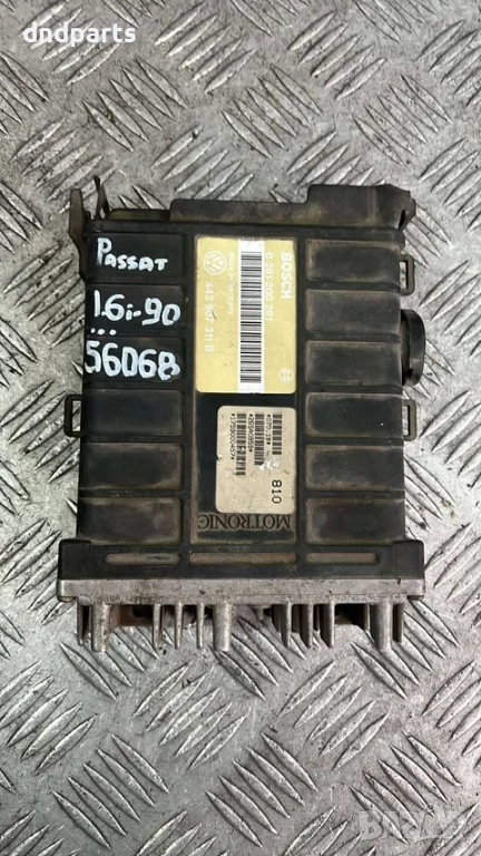 Компютър VW Passat 1.6i 1990г. 0261200261 443907311B , снимка 1