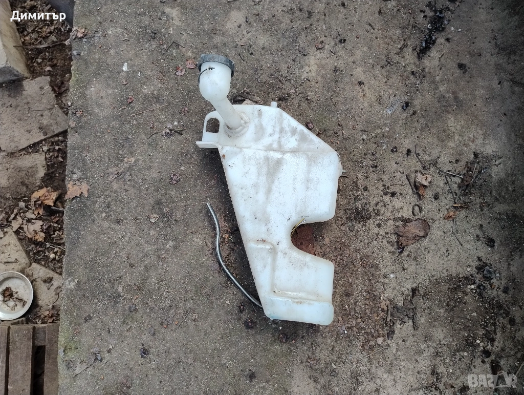 Казанче Течност Чистачки + Помпа За Форд Фиеста 1997г. / Ford Fiesta 1997y, снимка 1