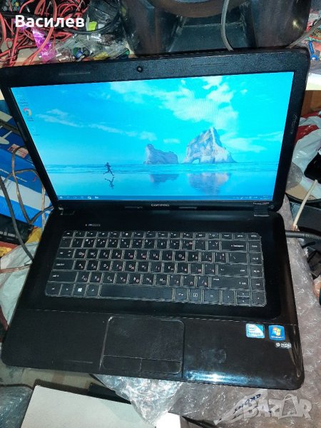 Лаптоп Compaq , снимка 1